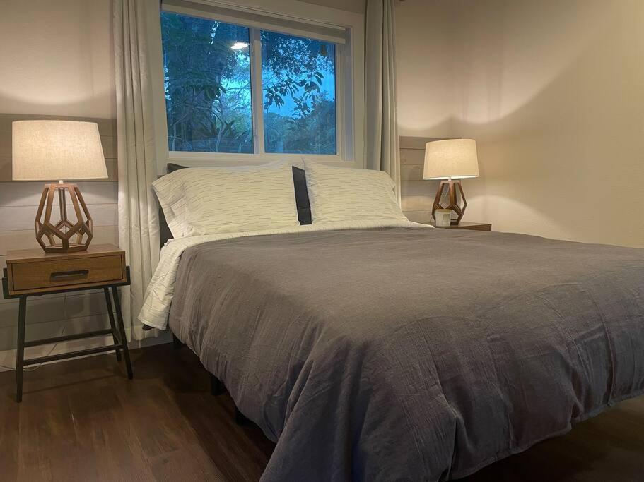Shares Courtyard Luxury Apt - New! Rockledge Eksteriør bilde