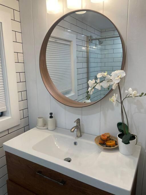Shares Courtyard Luxury Apt - New! Rockledge Eksteriør bilde