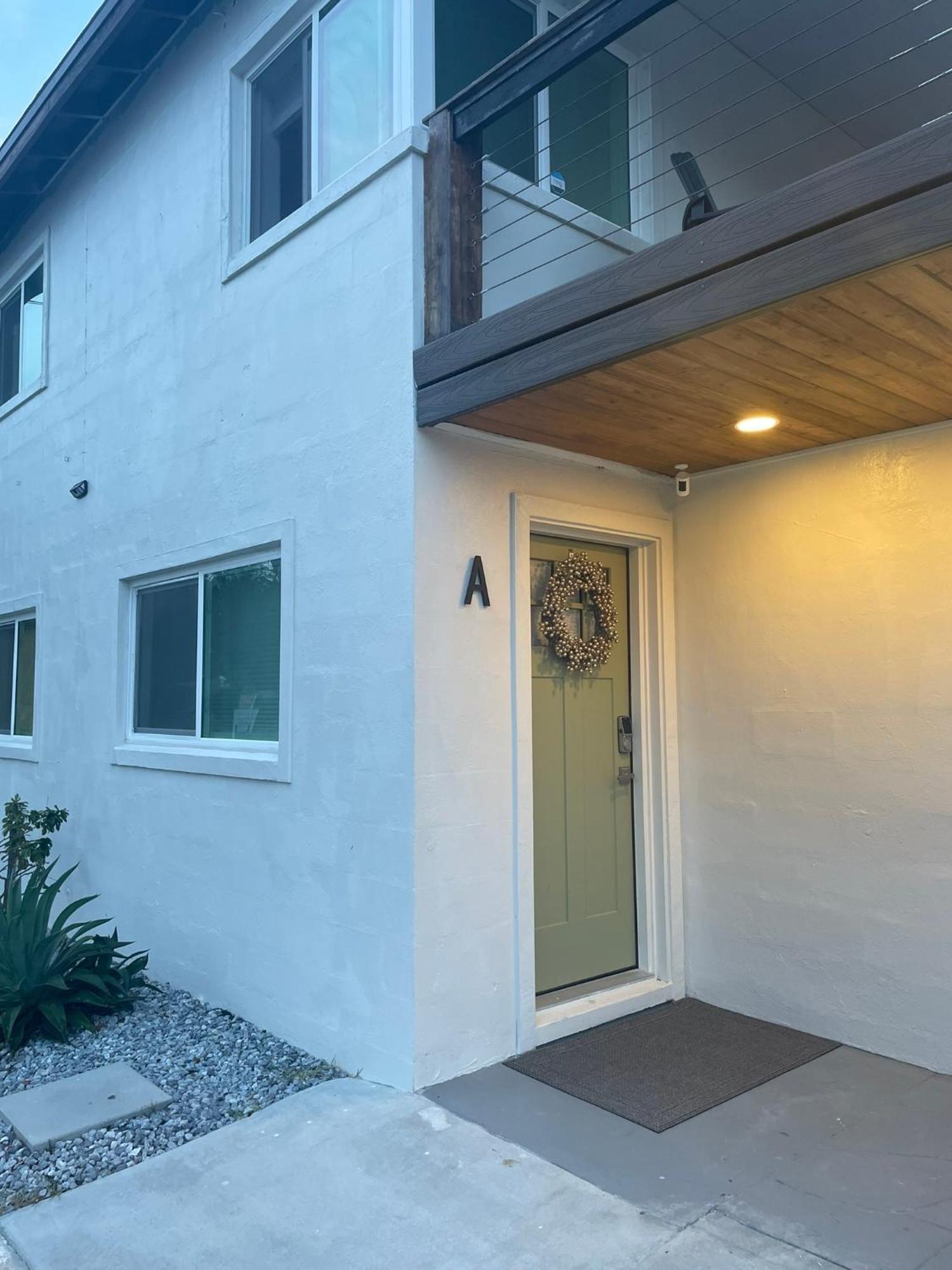 Shares Courtyard Luxury Apt - New! Rockledge Eksteriør bilde